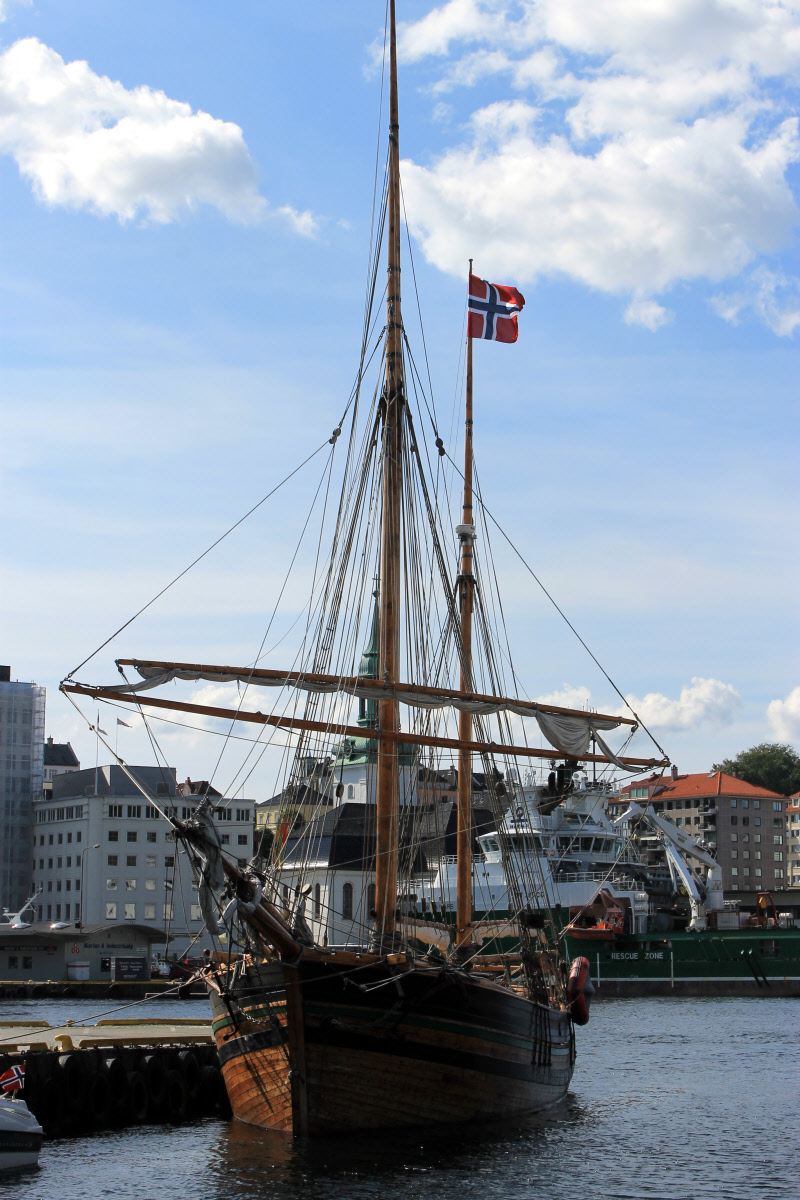 The tradition of Norway and the importance of the oceans come to a head as you travel the port towns and witness the living world that is still unfolding.