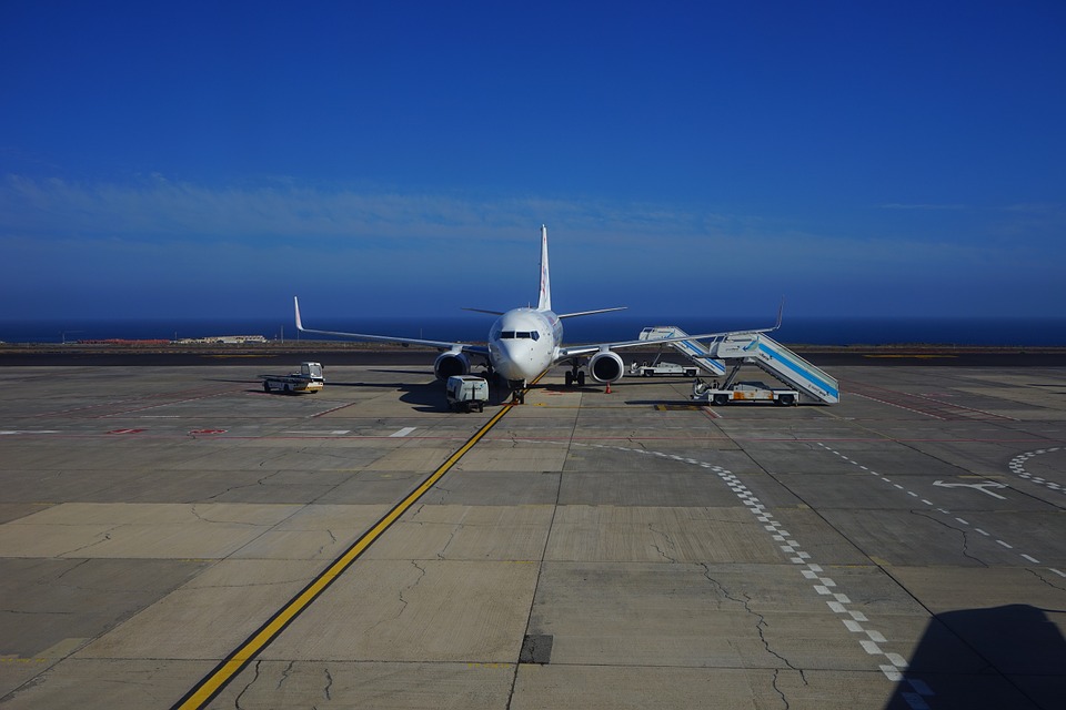 aircraft airport passenger aircraft travel plane airline gangway tenerife south tfs gcts transport airport spain tenerife reina sofía airport airport airport airport airport airline