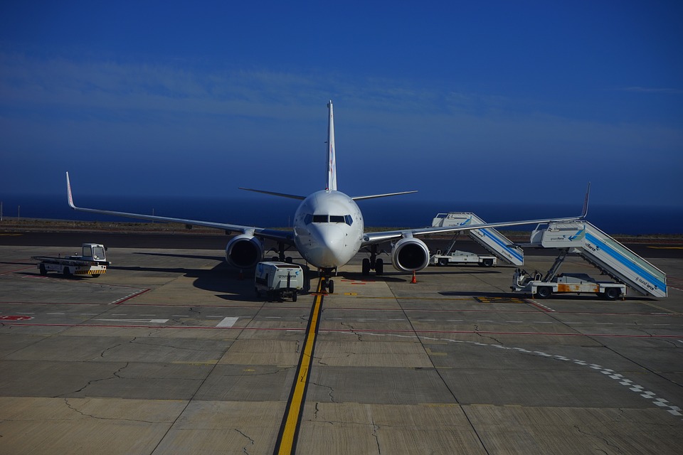 aircraft airport passenger aircraft travel plane airline gangway tenerife south tfs gcts transport airport spain tenerife reina sofía aircraft airport airport airport airport airport airline